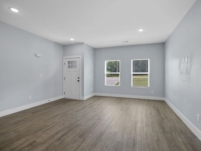 5 S Howard Street, Inman, SC 29349