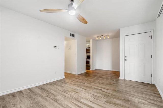 400 W 35th ST 103, Austin, TX 78705