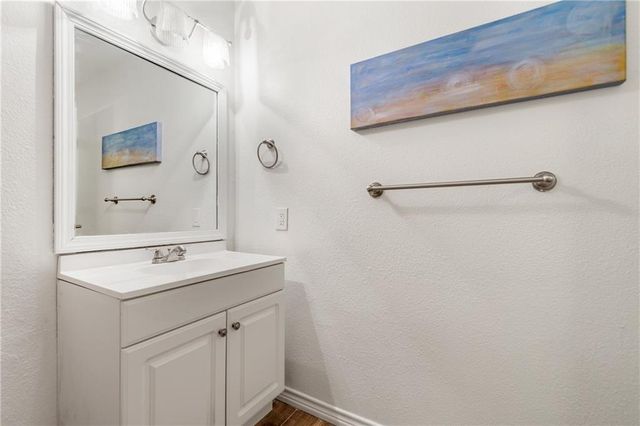 400 W 35th ST 103, Austin, TX 78705