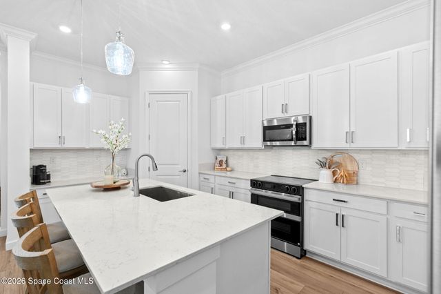 1029 Cavailian Place NW, Palm Bay, FL 32907