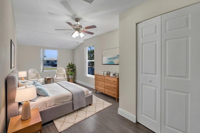 131 NE 51st Street, Oakland Park, FL 33334