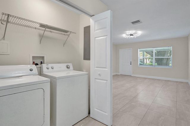 131 NE 51st Street, Oakland Park, FL 33334