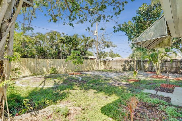 131 NE 51st Street, Oakland Park, FL 33334