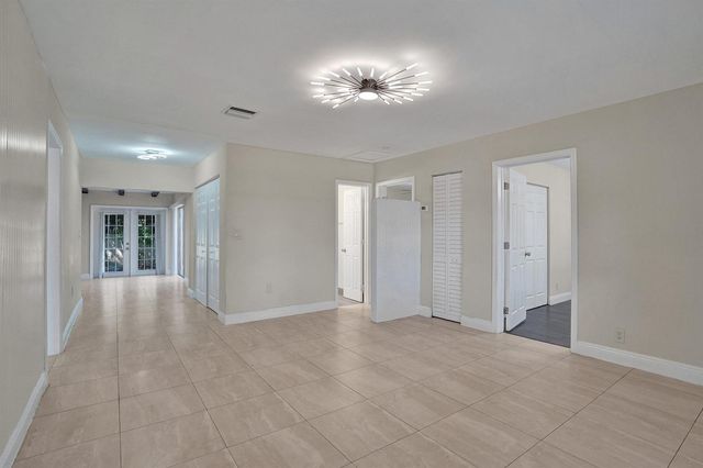 131 NE 51st Street, Oakland Park, FL 33334