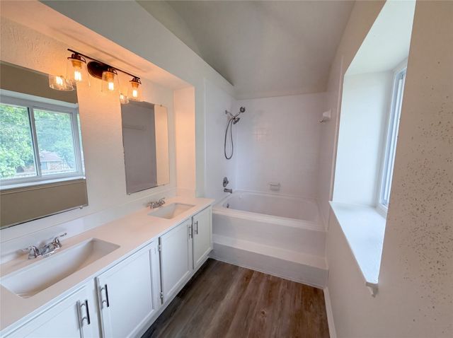 2804 Rice Drive, Rowlett, TX 75088