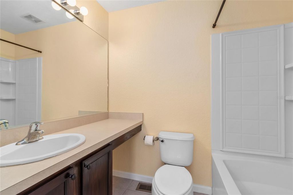 Image 20 of property listing at 4814 SW 44TH CIRCLE, Ocala, FL 34474