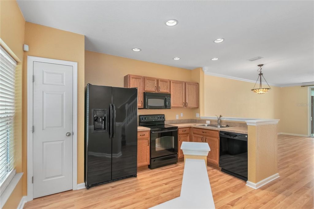 Image 6 of property listing at 4814 SW 44TH CIRCLE, Ocala, FL 34474