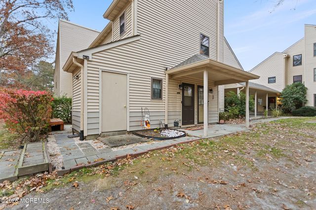 208 Owls Nest Court, Jackson, NJ 08527