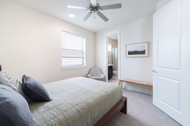 1048 W 15th 1/2 Street, Houston, TX 77008