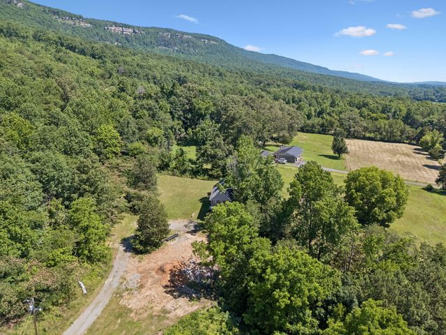 280 Hillside Road, Whitwell, TN 37397