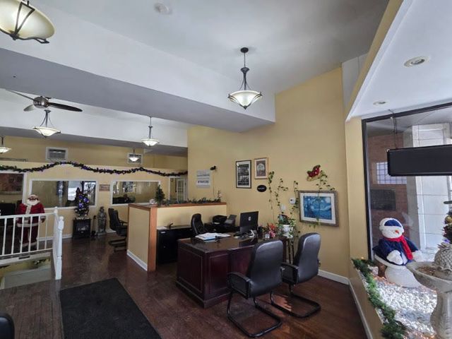 7547 N Rogers Avenue, Chicago, IL 60626