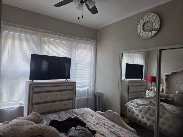 7547 N Rogers Avenue, Chicago, IL 60626