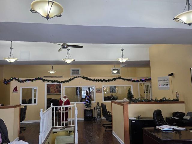 7547 N Rogers Avenue, Chicago, IL 60626