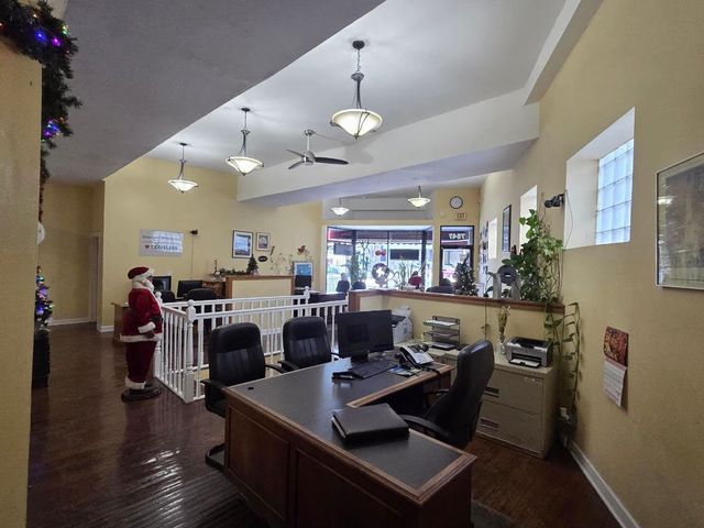 7547 N Rogers Avenue, Chicago, IL 60626