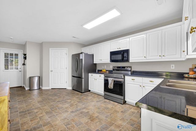 1512 SW Forestview Drive, Decatur, AL 35603