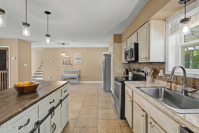 2125 Swinnea Road, Nesbit, MS 38651