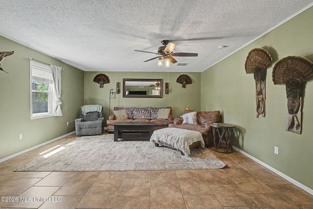 2125 Swinnea Road, Nesbit, MS 38651