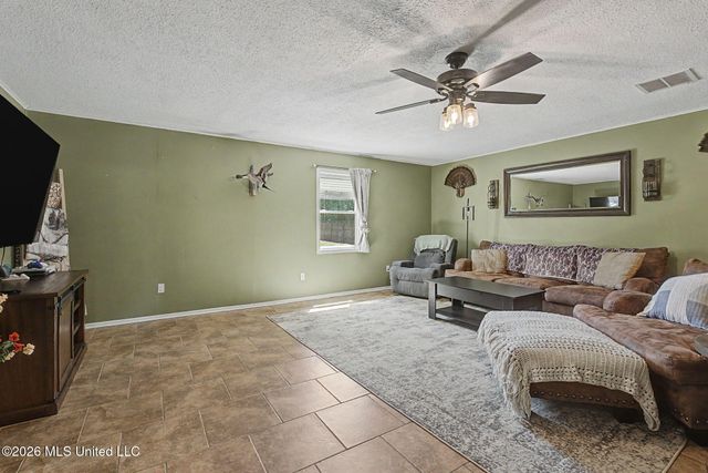 2125 Swinnea Road, Nesbit, MS 38651