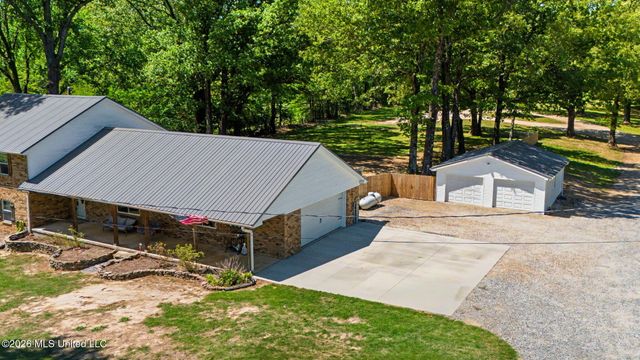 2125 Swinnea Road, Nesbit, MS 38651