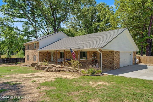2125 Swinnea Road, Nesbit, MS 38651