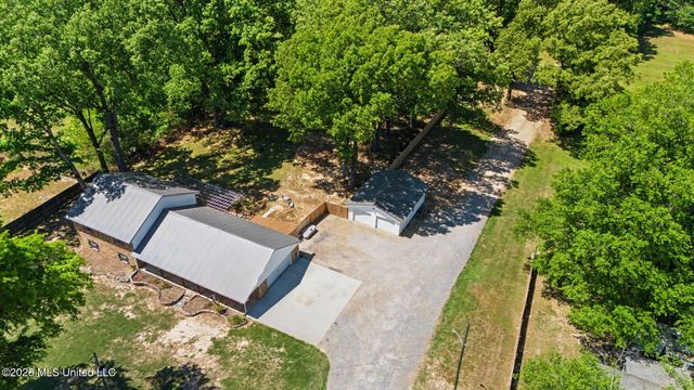 2125 Swinnea Road, Nesbit, MS 38651