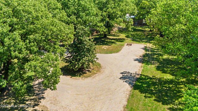 2125 Swinnea Road, Nesbit, MS 38651