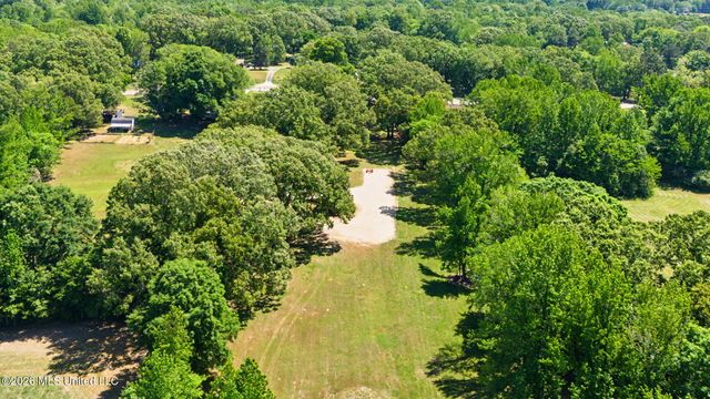 2125 Swinnea Road, Nesbit, MS 38651