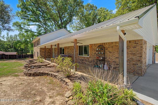 2125 Swinnea Road, Nesbit, MS 38651