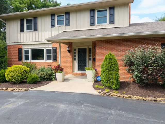 1225 SUNSET DR, Columbia, MO 65203