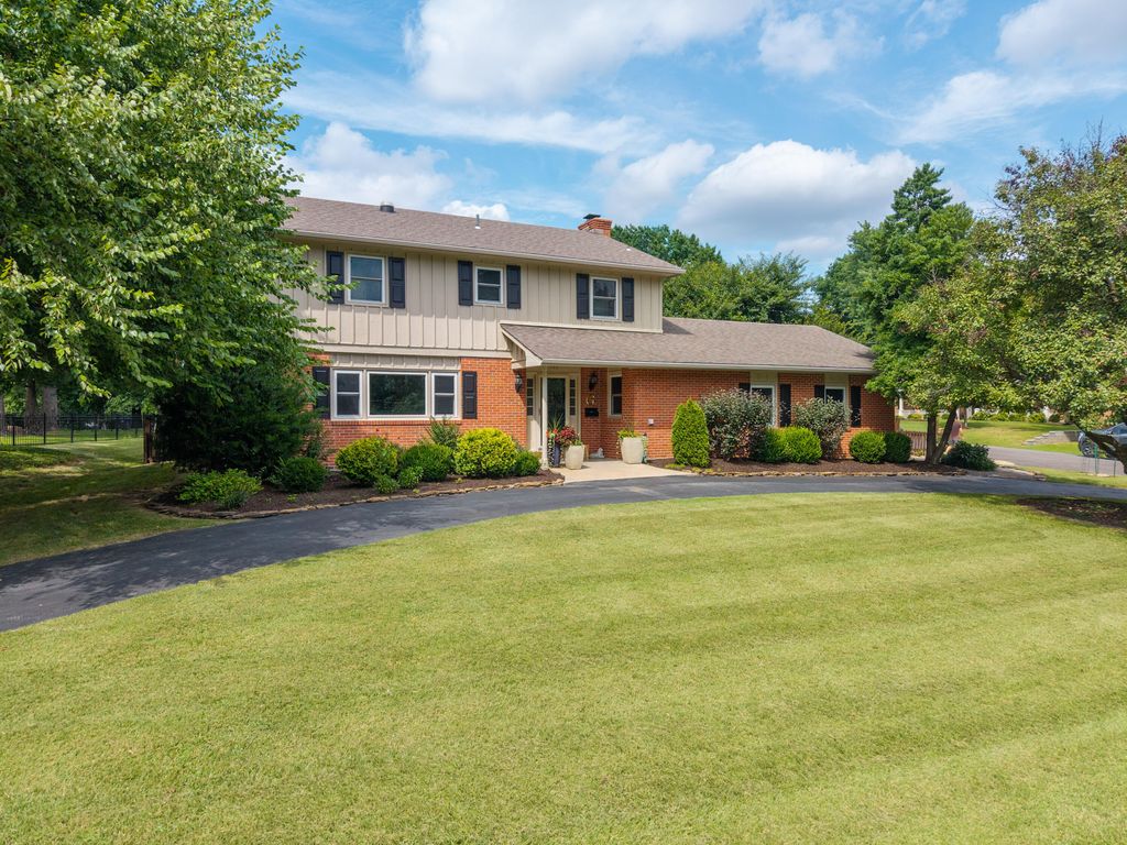 1225 SUNSET DR, Columbia, MO 65203