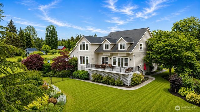 5663 S Campbell Lake Road, Anacortes, WA 98221