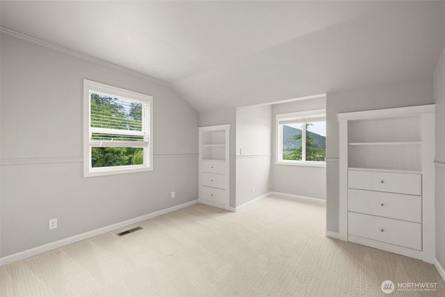 5663 S Campbell Lake Road, Anacortes, WA 98221