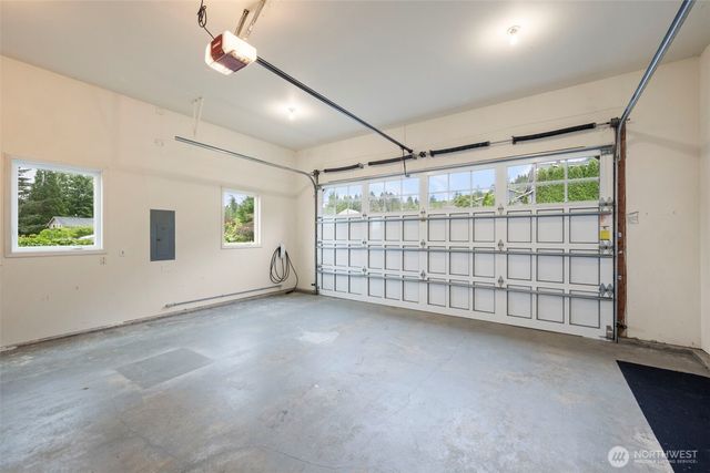5663 S Campbell Lake Road, Anacortes, WA 98221
