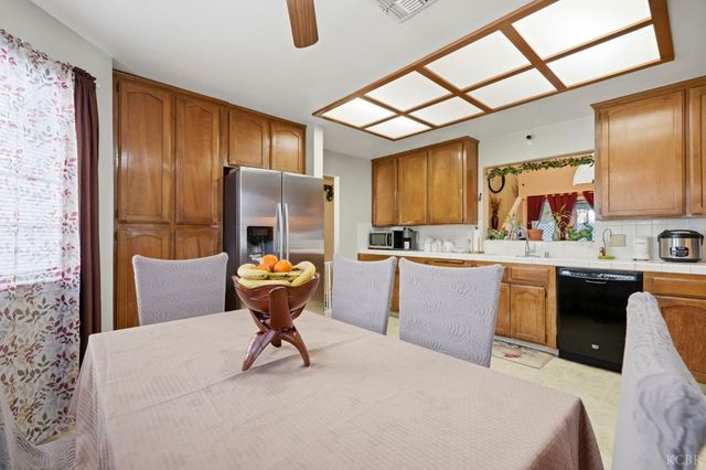 6316 N Barcus Avenue, Fresno, CA 93722