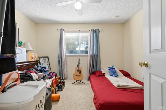 6316 N Barcus Avenue, Fresno, CA 93722