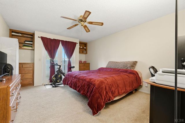 6316 N Barcus Avenue, Fresno, CA 93722