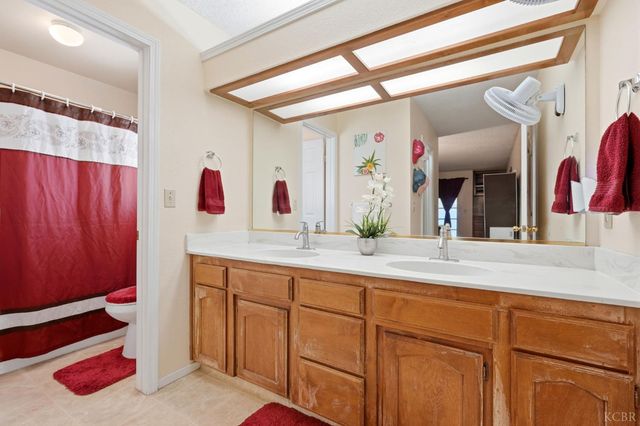 6316 N Barcus Avenue, Fresno, CA 93722