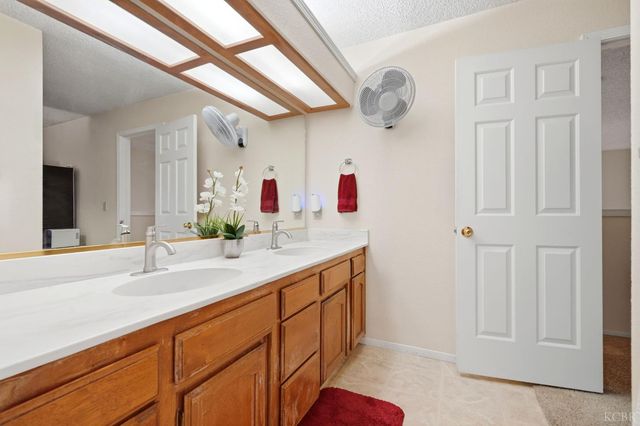 6316 N Barcus Avenue, Fresno, CA 93722