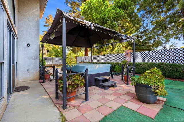 6316 N Barcus Avenue, Fresno, CA 93722