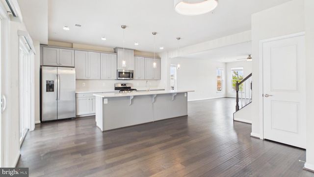 10068 MARKET ST, Manassas, VA 20110