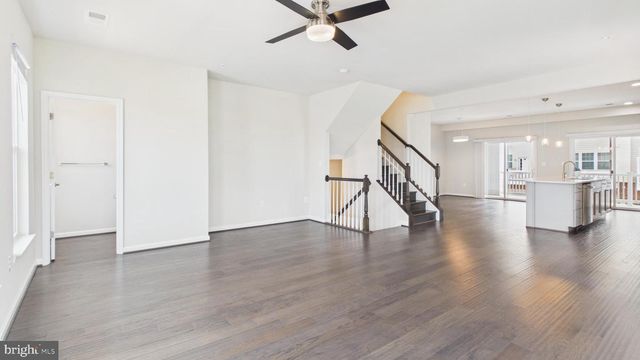 10068 MARKET ST, Manassas, VA 20110