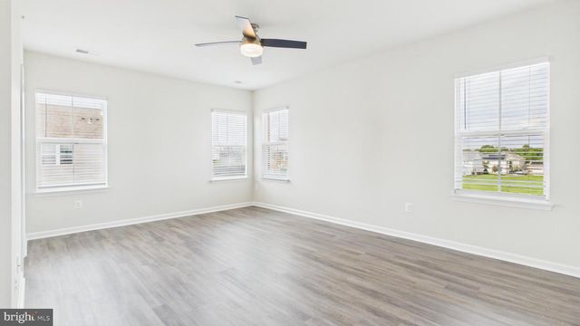 10068 MARKET ST, Manassas, VA 20110