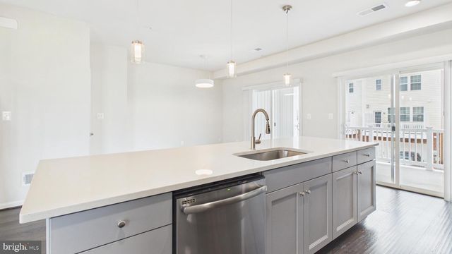 10068 MARKET ST, Manassas, VA 20110