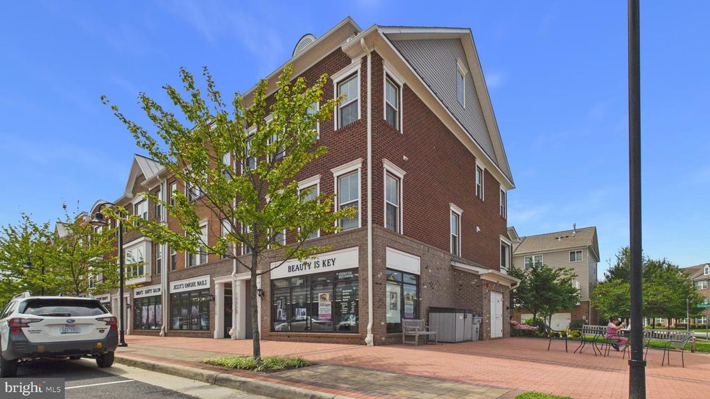 10068 MARKET ST, Manassas, VA 20110