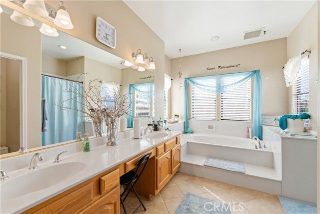 42339 Round Hill, Lancaster, CA 93536