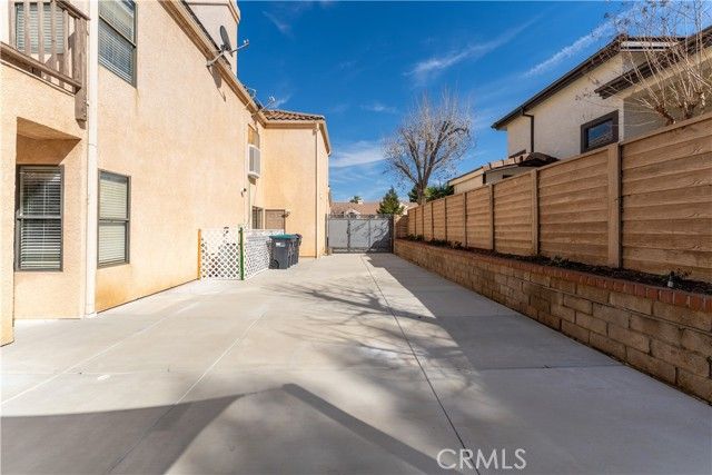 42339 Round Hill, Lancaster, CA 93536