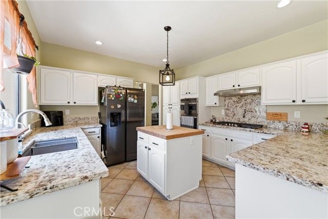42339 Round Hill, Lancaster, CA 93536
