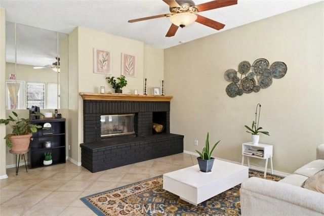 42339 Round Hill, Lancaster, CA 93536