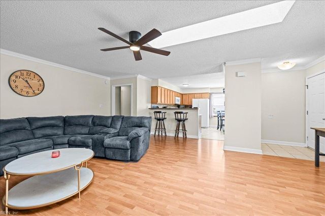 1904 Lapis LN, Virginia Beach, VA 23456