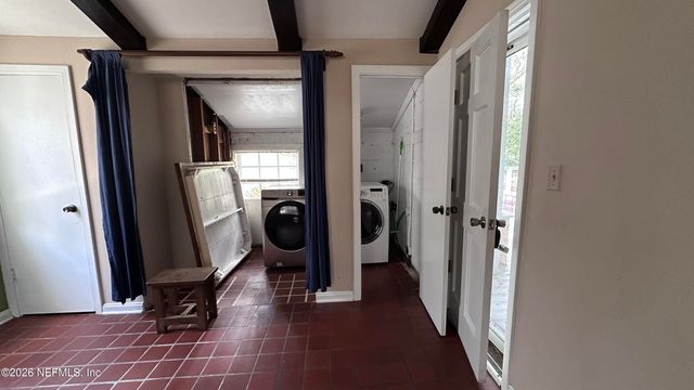 2836 IONIC Avenue, Jacksonville, FL 32210